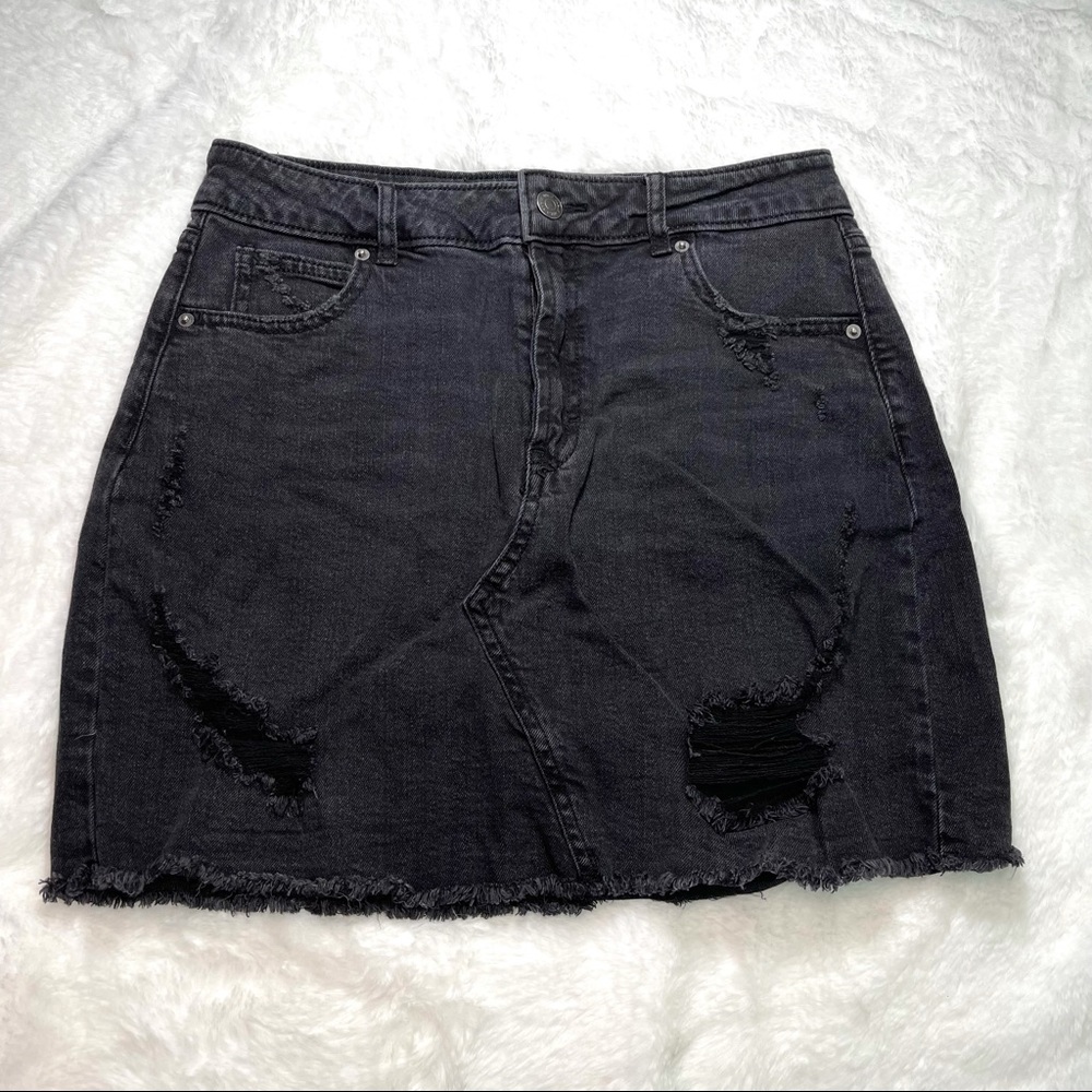 Wild Fable Distressed Denim Mini Skirt Size 6